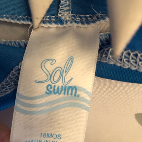 Sol Swim Hooded Shark Rashguard 18M - Picture 4 of 4